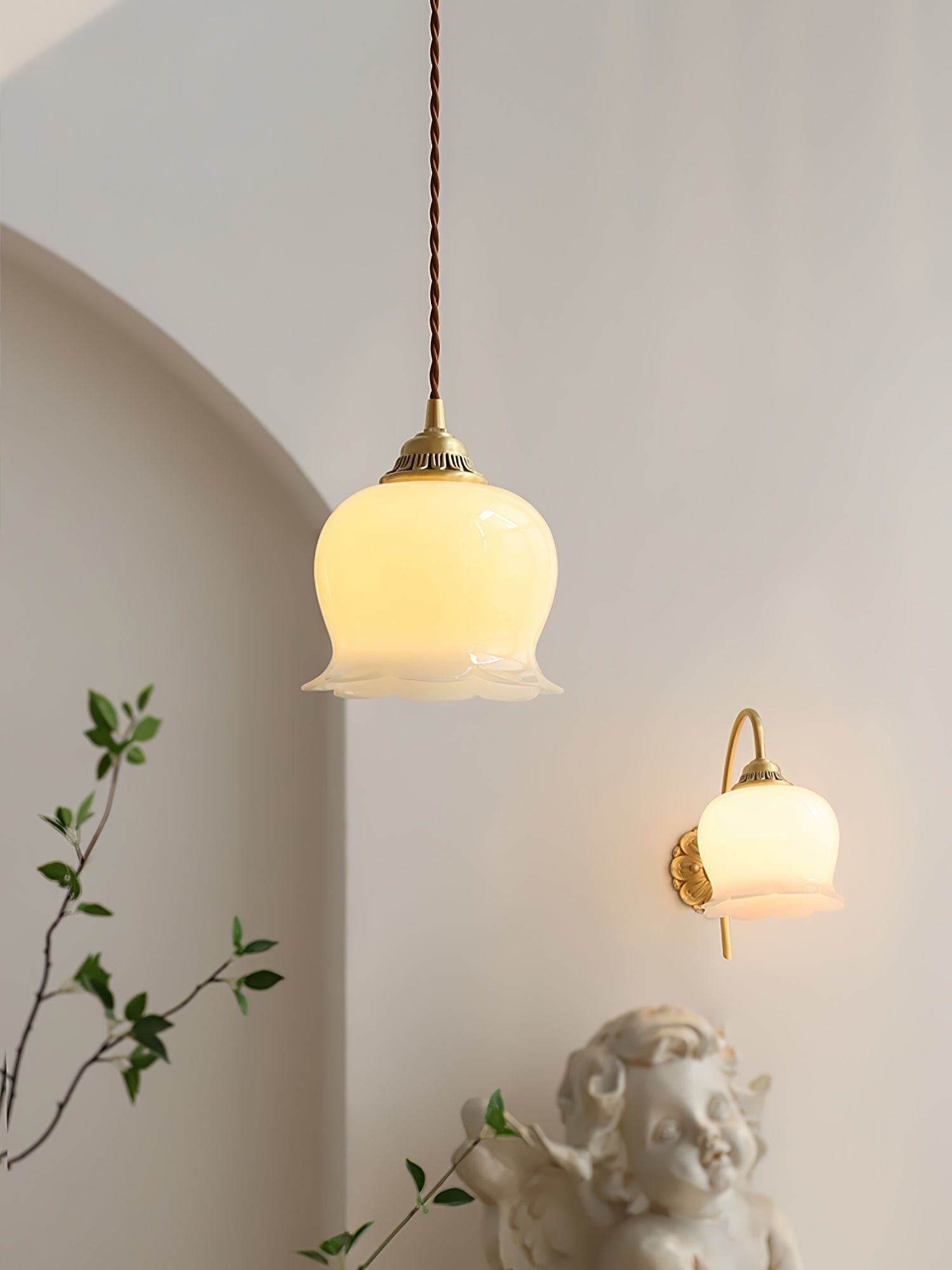 Valley Flower Pendant Lamp - Nature-Inspired Elegance with Petal Design