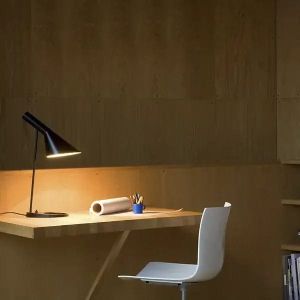 LED Modern Minimalist Lamp – Versatile Task & Reading Light