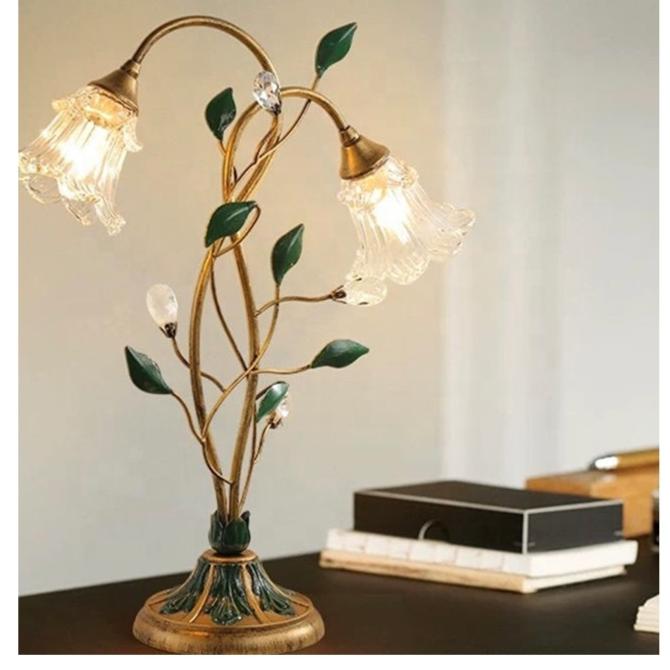 New French Flower Table Lamp – Vintage Elegance with Soft Lighting