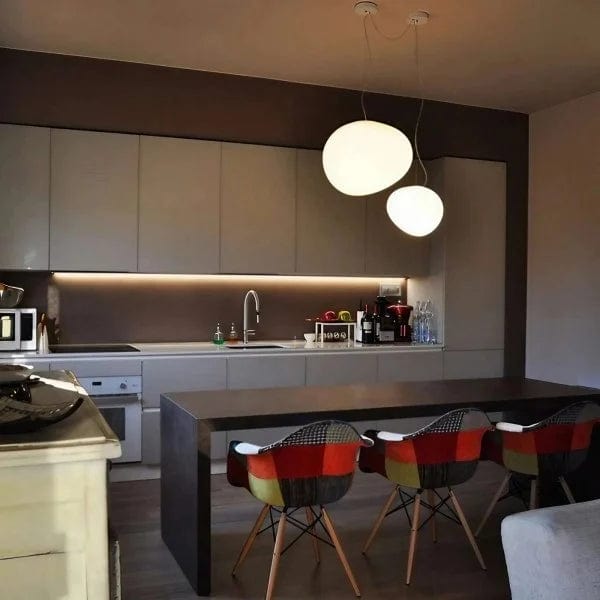 GlowSphere Pendant Light – Minimalist Elegance