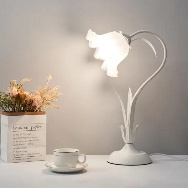 Vintage Adjustable Flower Table Lamp – Elegant, Nostalgic Design with Practical Lighting