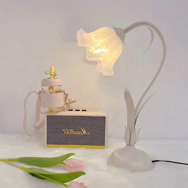 Vintage Adjustable Flower Table Lamp – Elegant, Nostalgic Design with Practical Lighting