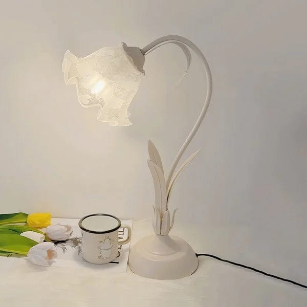 Vintage Adjustable Flower Table Lamp – Elegant, Nostalgic Design with Practical Lighting