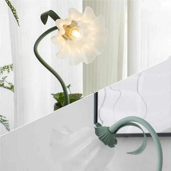 Vintage Adjustable Flower Table Lamp – Elegant, Nostalgic Design with Practical Lighting