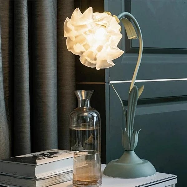 Vintage Adjustable Flower Table Lamp – Elegant, Nostalgic Design with Practical Lighting