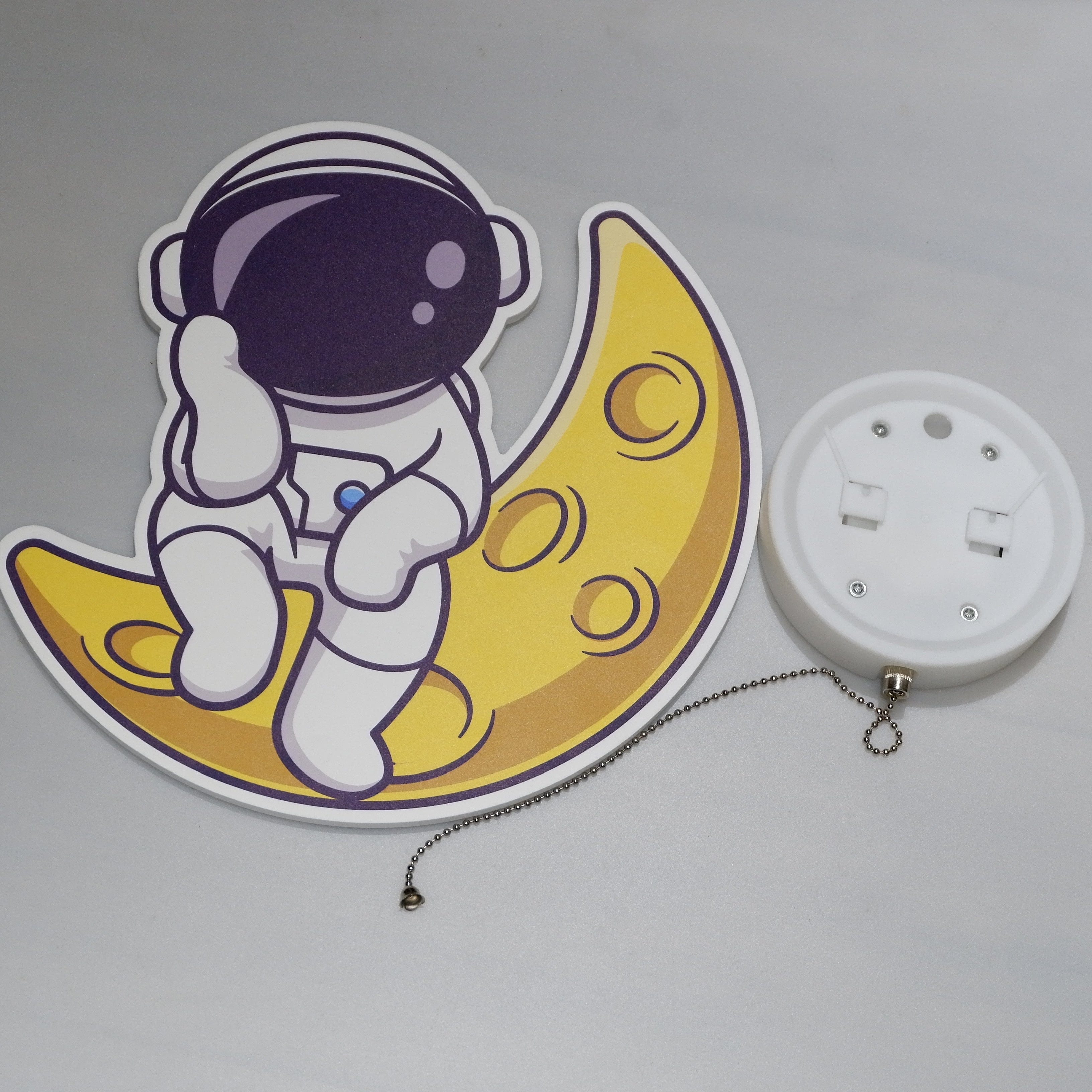 Astronaut Wall Lamp - LED Night Light with Pull Cord Switch for Kids' Rooms